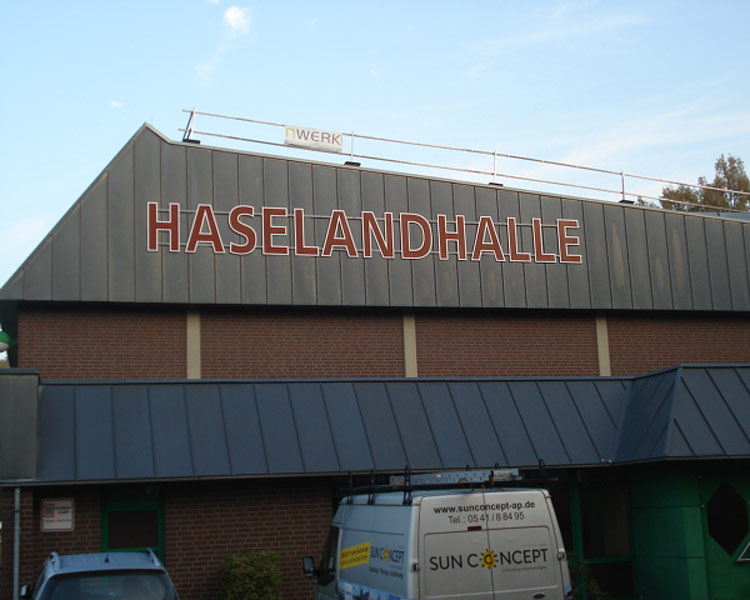 Photovoltaik auf der Haselandhalle in Hollage